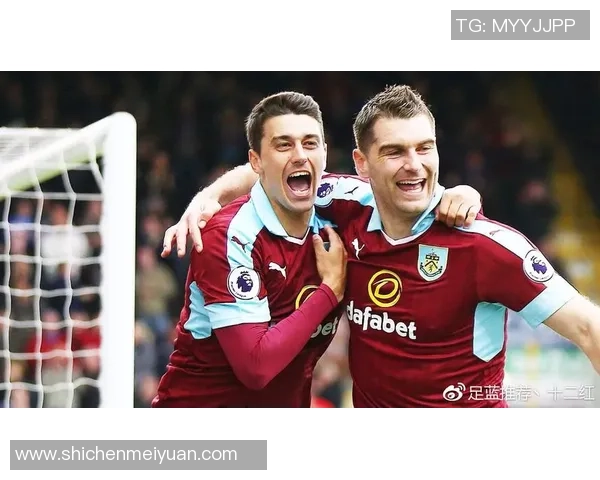 阿克灵顿主场迎战罗奇代尔双方争夺宝贵积分的关键对决 阿克灵顿主场迎战罗奇代尔双方争夺宝贵积分的关键对决