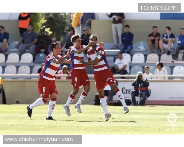 雷乌斯与格拉纳达激战正酣10月7日精彩对决引人瞩目 雷乌斯与格拉纳达激战正酣10月7日精彩对决引人瞩目