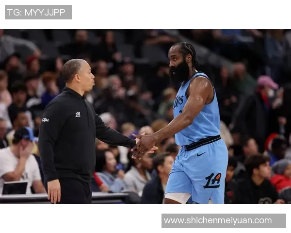 篮网与快船激战第一节精彩瞬间回顾与分析 篮网与快船激战第一节精彩瞬间回顾与分析